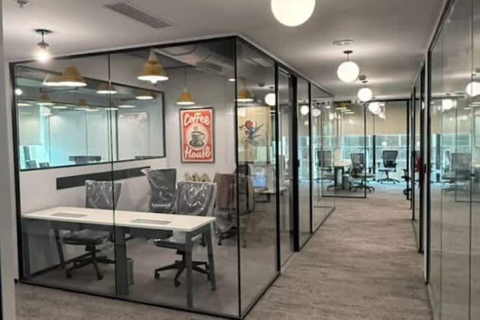Desk – Innov8 space