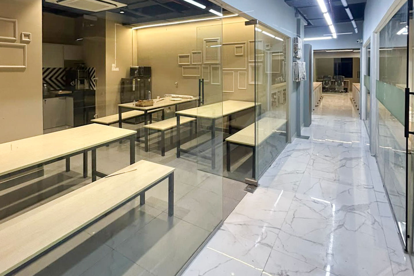 Desk – Lets Work workspace