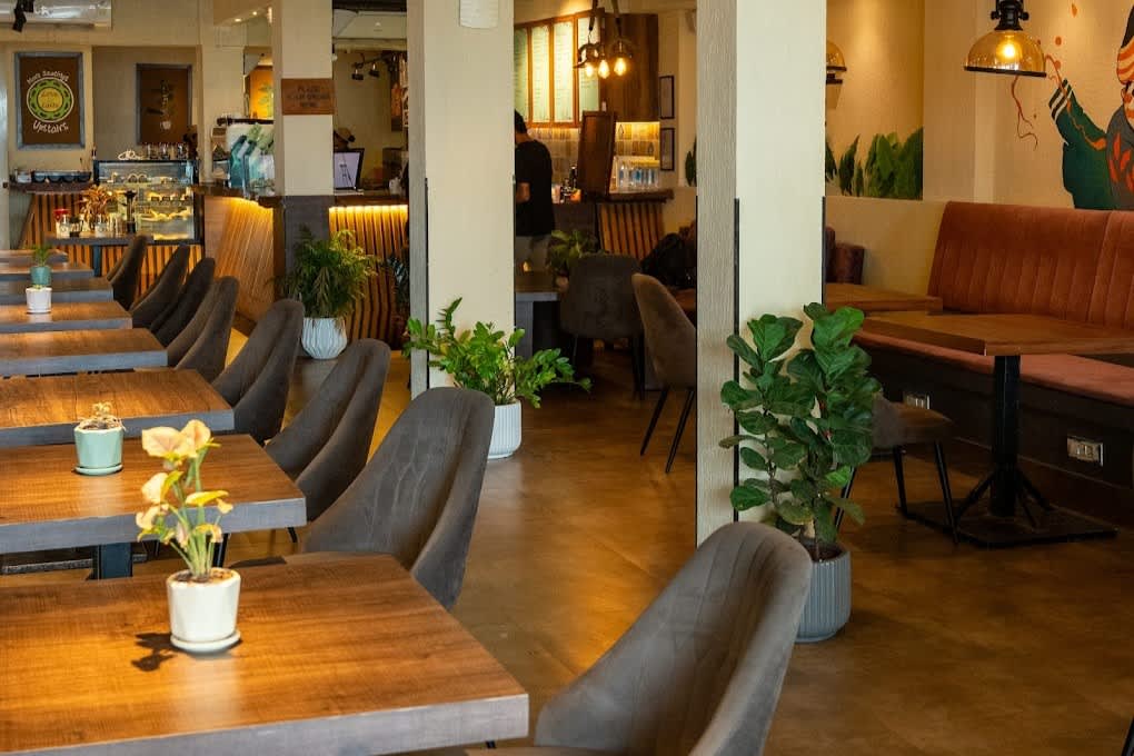 Love & Latte in Borivali West, Mumbai
