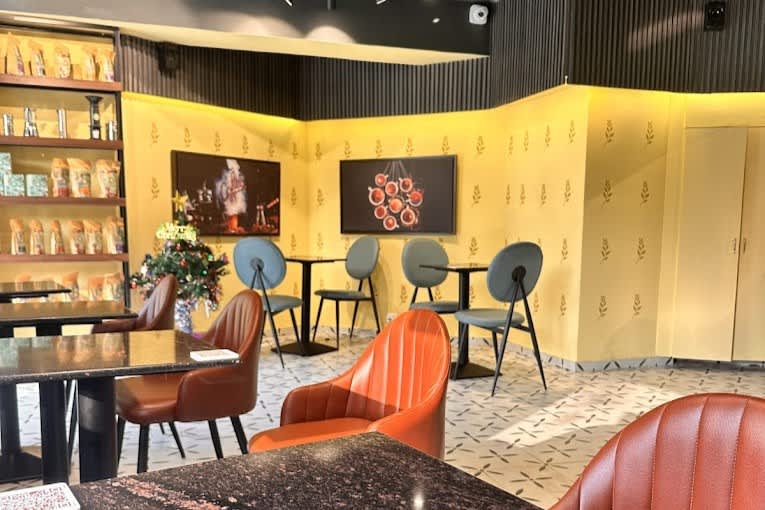 Desk – Love & Latte workspace