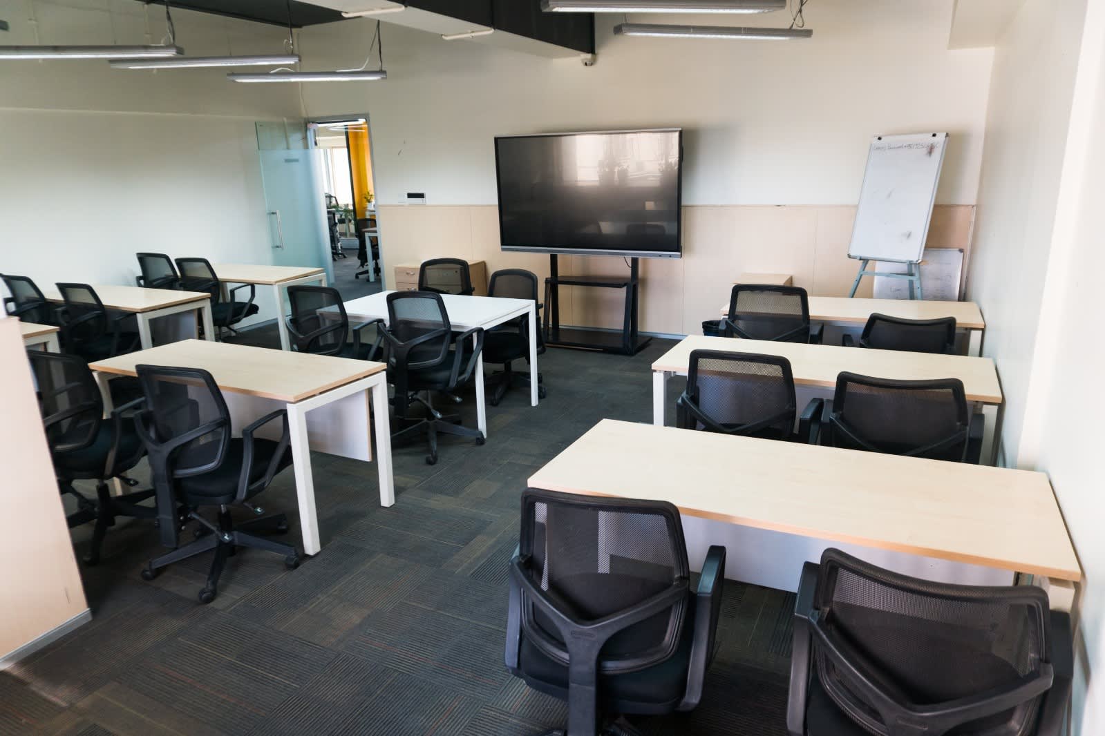 Lumos Cowork meeting rooms in Andheri East, Mumbai