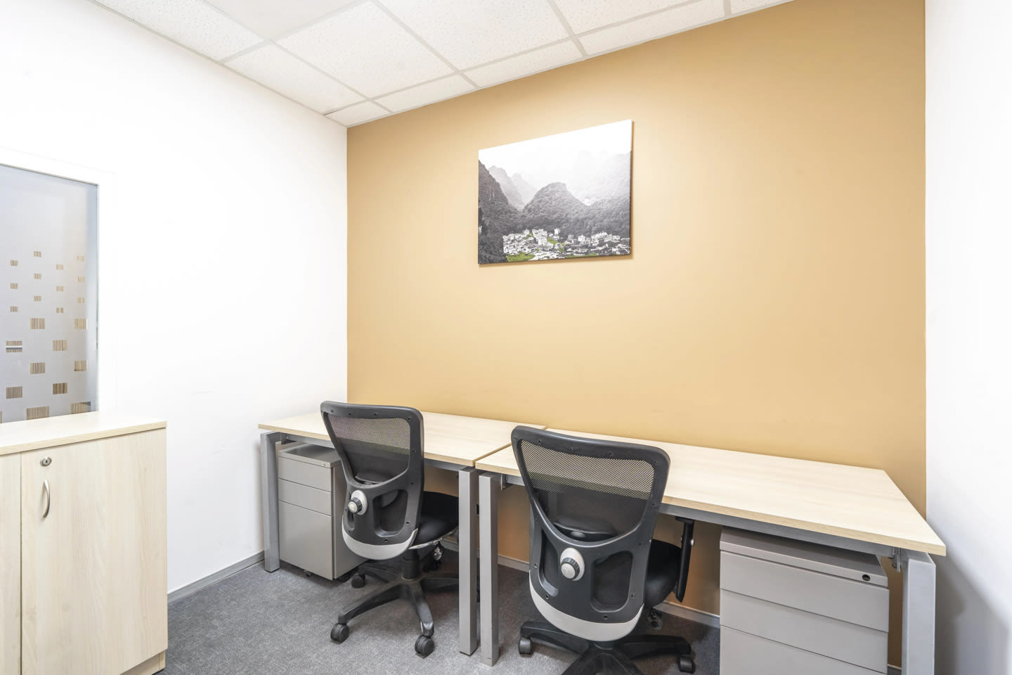 Regus Alpha workspace