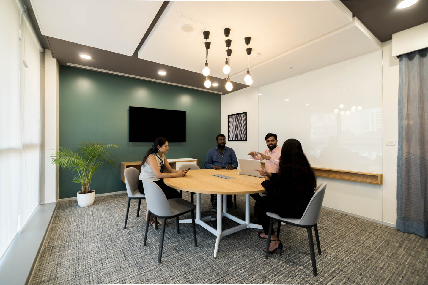 Regus interior