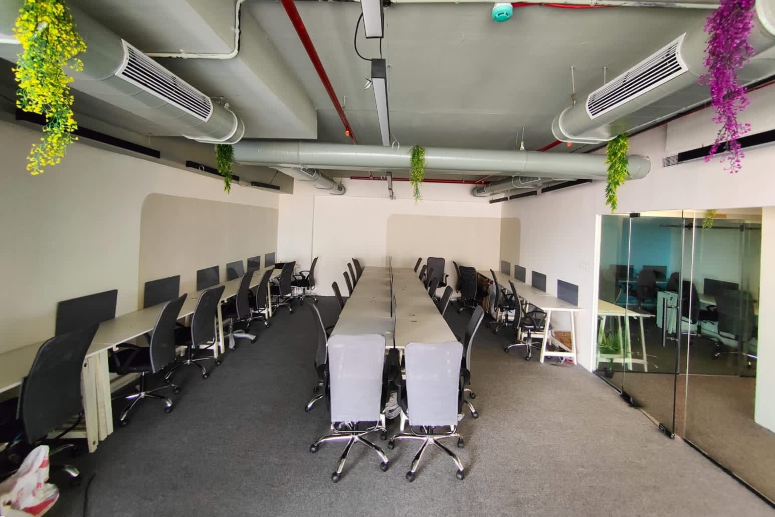 Desk – Teloz Spaces interior