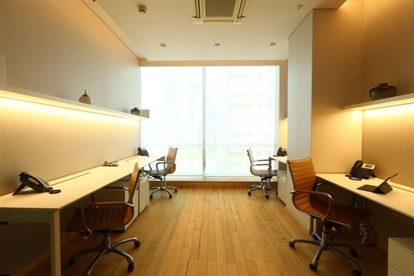 Desk – The Business Quater workspace