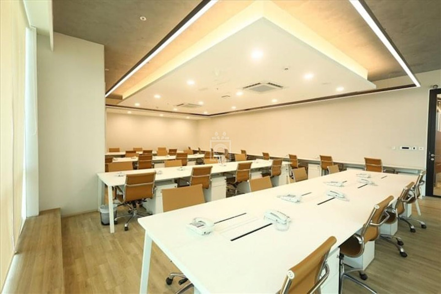 Private Offices - 10 seater