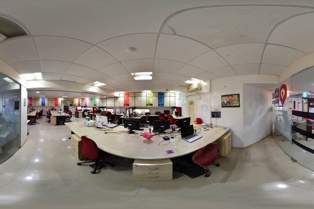 The Playce Marathon Maxima workspace