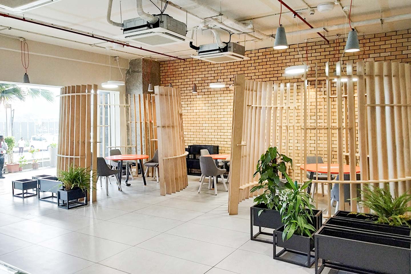 Desk – Vatika Business Centre workspace