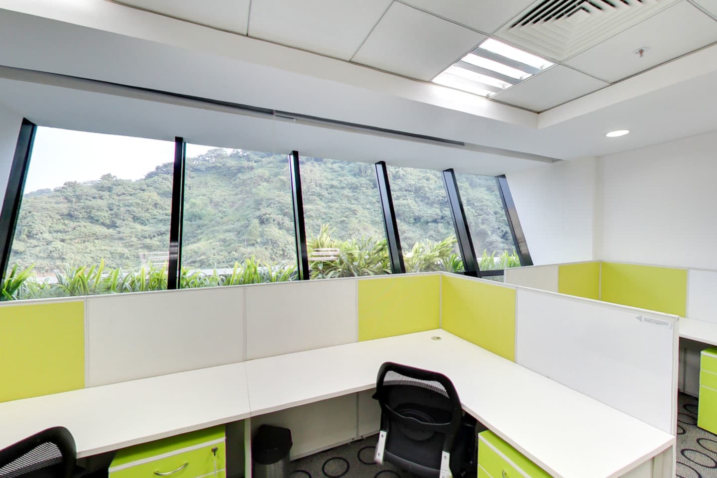 Vatika Business Centre Supreme Business Park, Powai workspace
