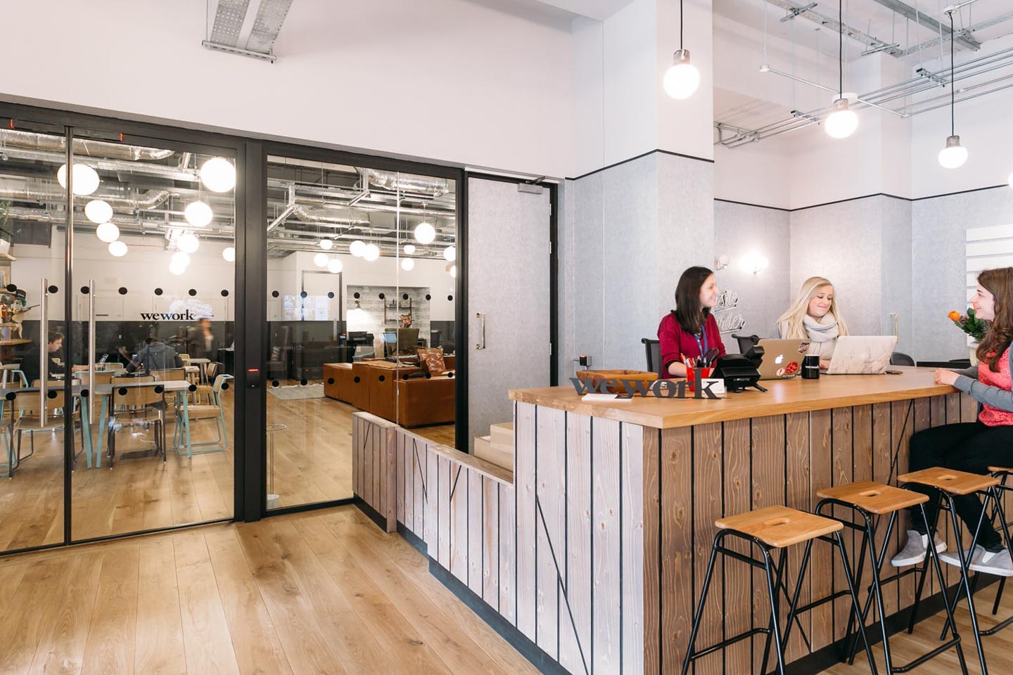 Desk – WeWork workspace