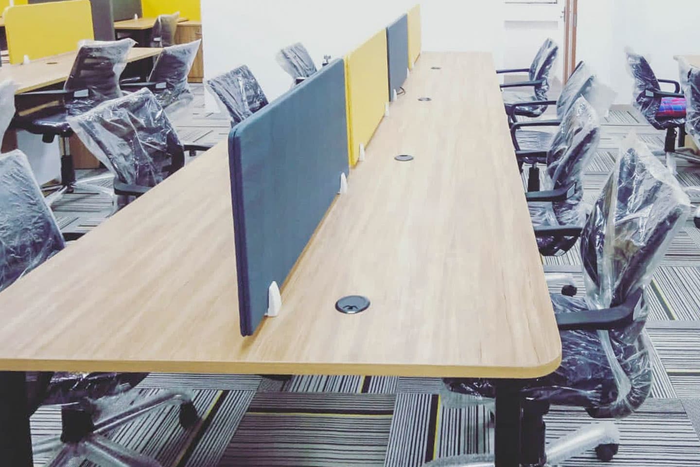 Work Square Gandhi Tower, Kalyan space