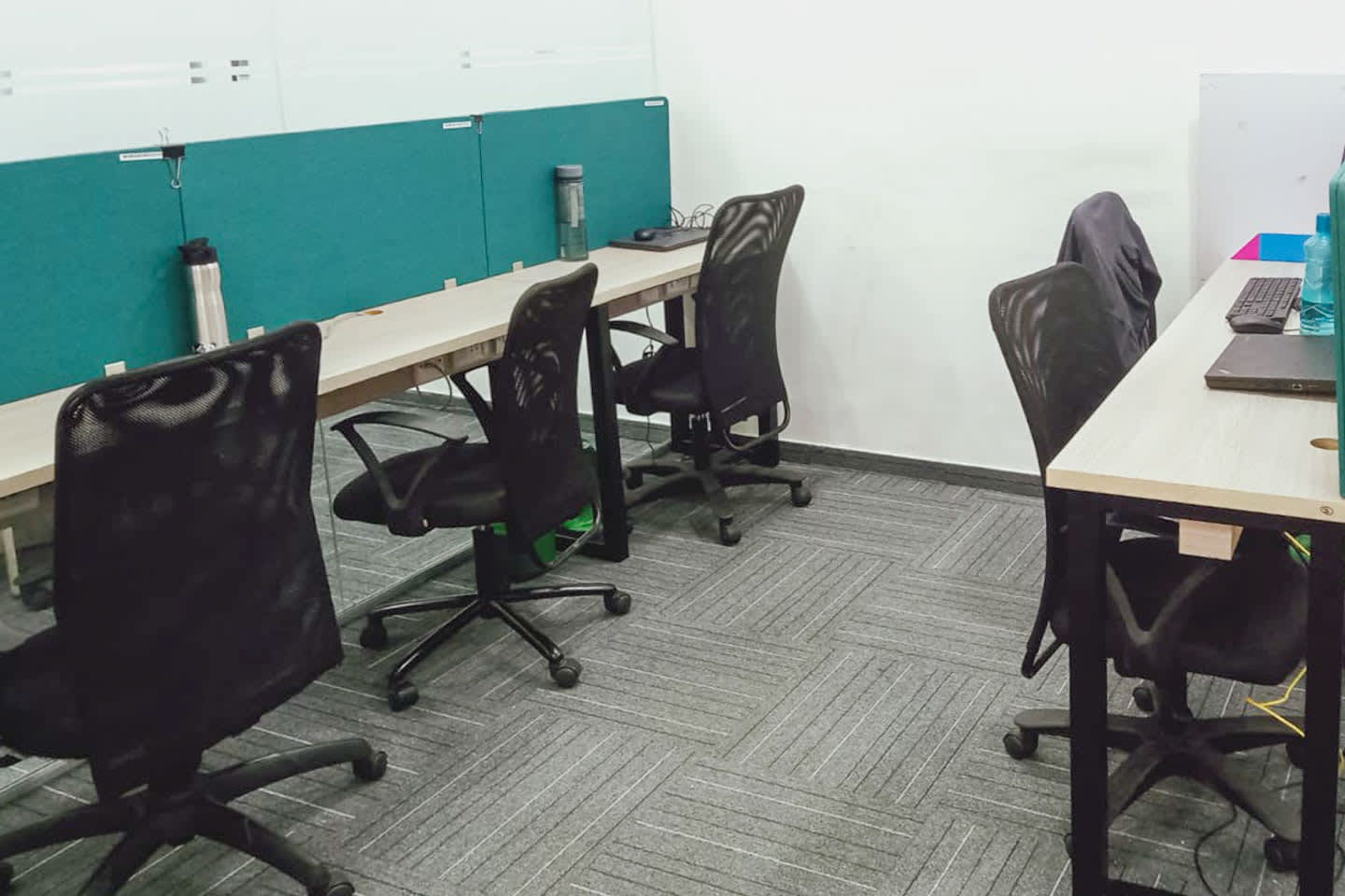 Work Square Crescent Solitaire, Sakinaka space
